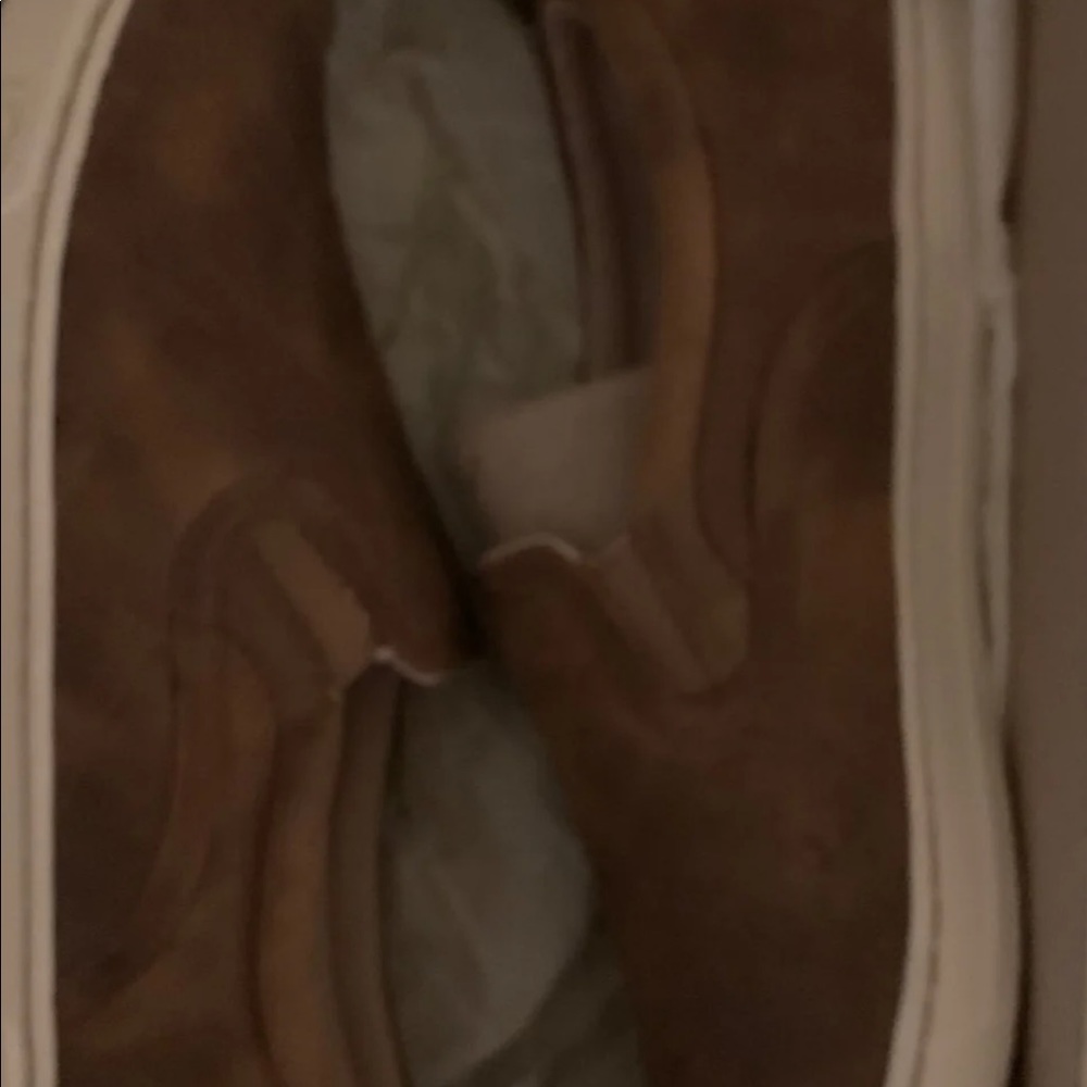 Authentic brand new UGG loafers - Picture 3 of 4